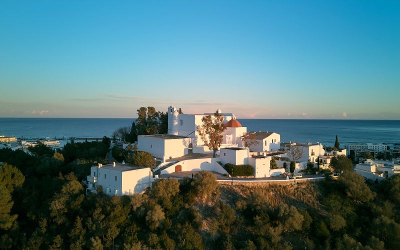 Los rincones de Ibiza que solo conocen los locales y cómo llegar a ellos.