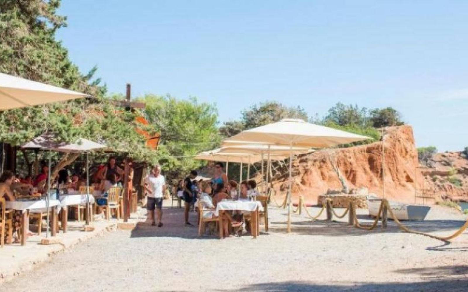 La guía gastronómica Dipesa Group de los mejores restaurantes de Ibiza
