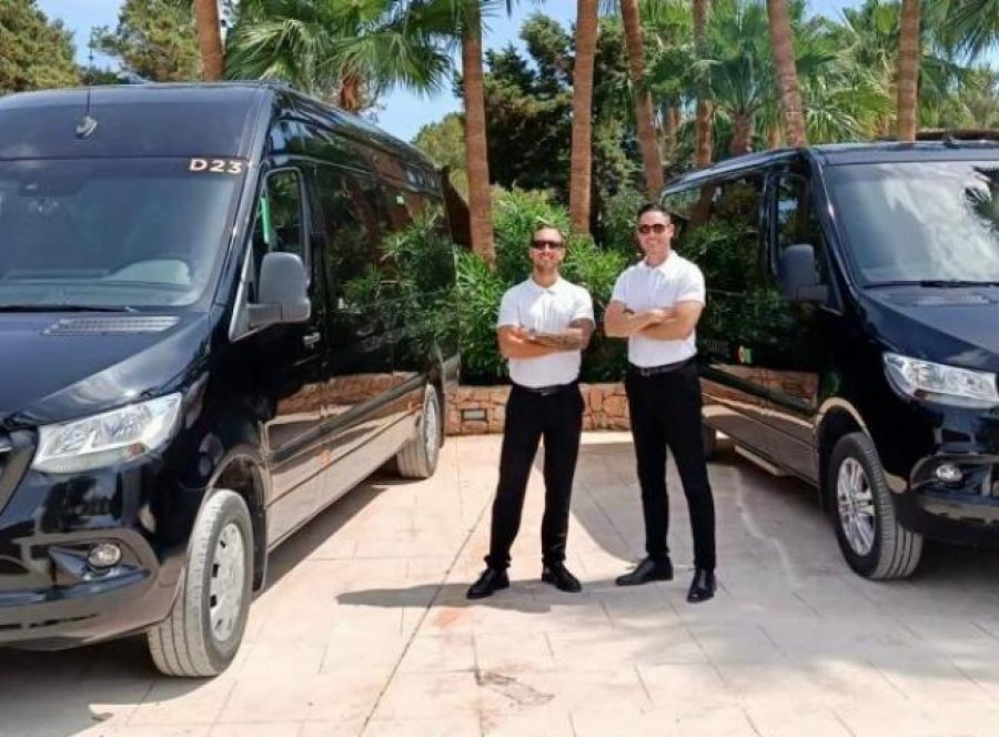 Transporte privado para conocer las curiosidades de Ibiza y fusionar trabajo con placer