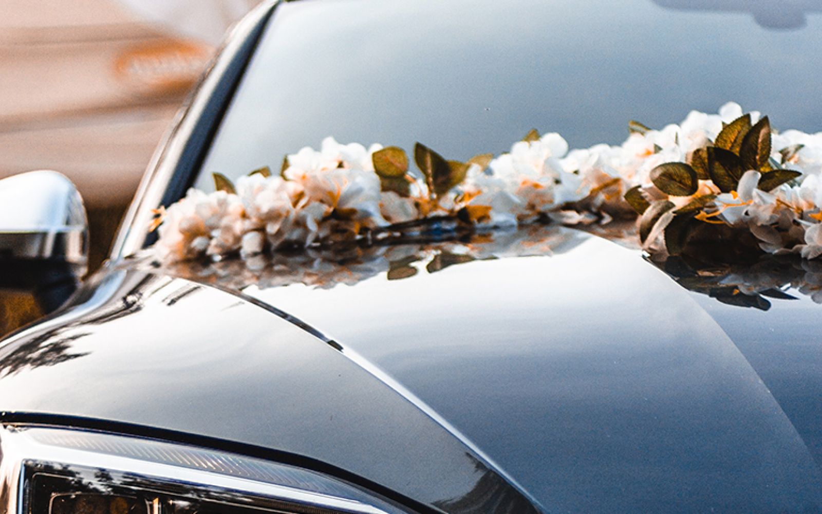 Consejos de un chófer experimentado:  ¿Cómo contratar un servicio de transporte para una boda en Ibiza?