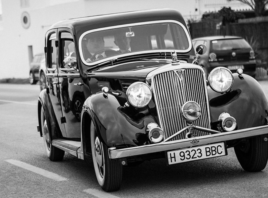 Classic car for weddings in Ibiza