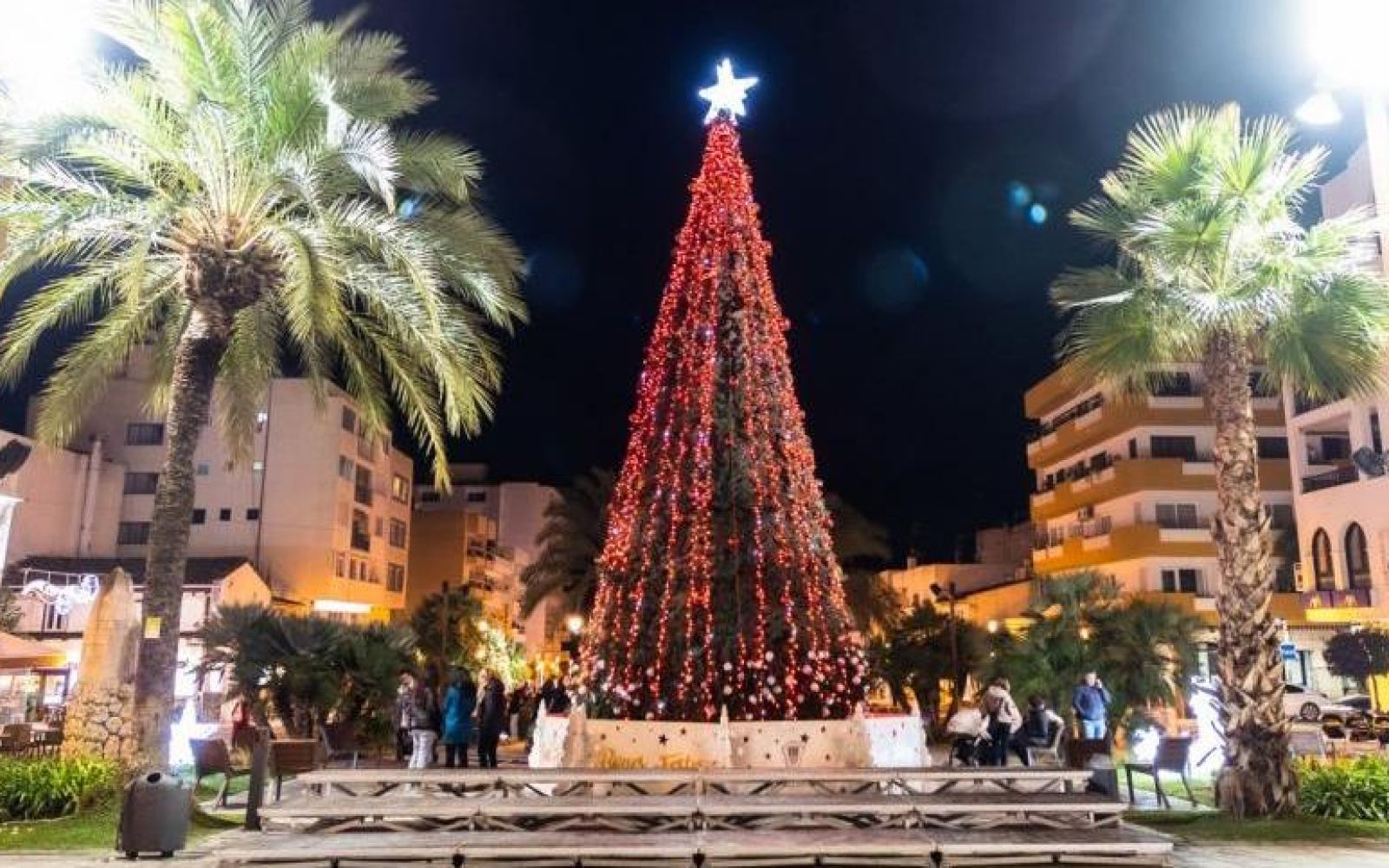 Celebrar la Navidad en Ibiza: Tradiciones, diversión y un suave invierno muy agradable.