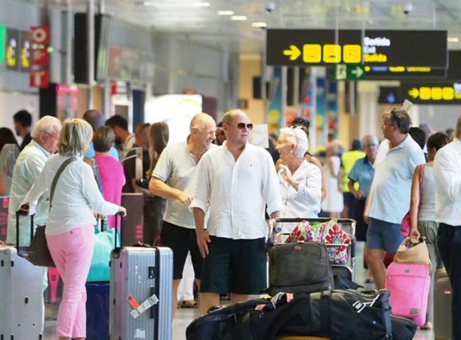 Más de 31.000 pasajeros transitarán por el aeropuerto de Ibiza este Fin de Año